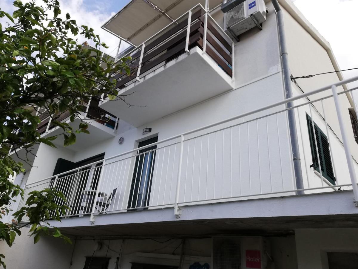 Jesliving Hvar - 2 Bedroom Elegant Apartment With Sea View In Historic Center Of フヴァル エクステリア 写真