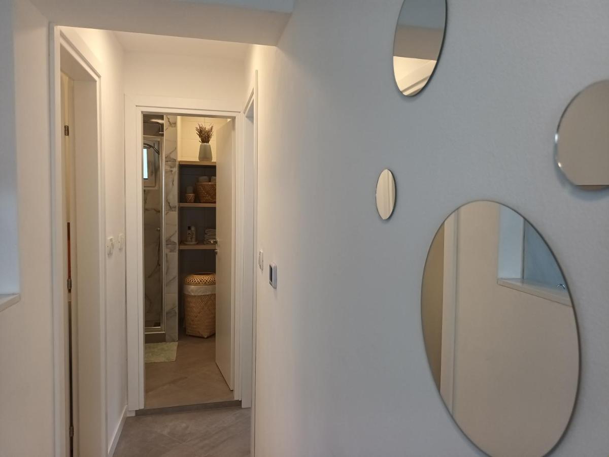 Jesliving Hvar - 2 Bedroom Elegant Apartment With Sea View In Historic Center Of フヴァル エクステリア 写真