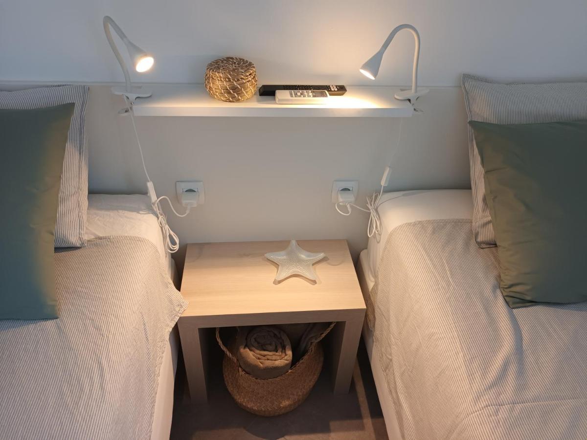 Jesliving Hvar - 2 Bedroom Elegant Apartment With Sea View In Historic Center Of フヴァル エクステリア 写真