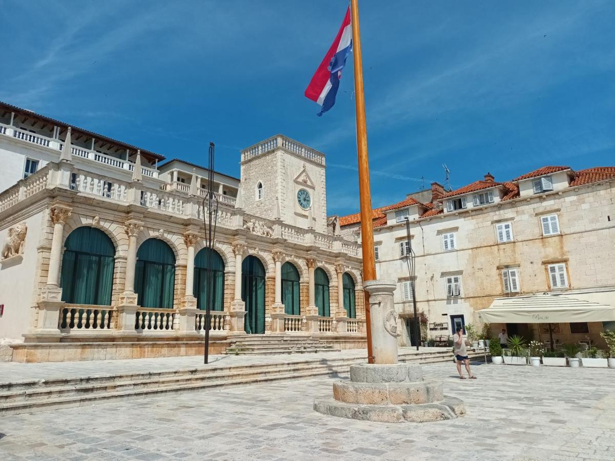 Jesliving Hvar - 2 Bedroom Elegant Apartment With Sea View In Historic Center Of フヴァル エクステリア 写真