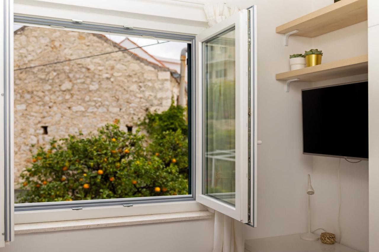 Jesliving Hvar - 2 Bedroom Elegant Apartment With Sea View In Historic Center Of フヴァル エクステリア 写真