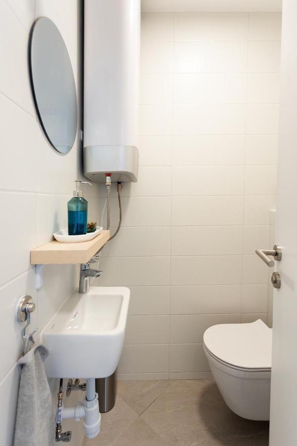 Jesliving Hvar - 2 Bedroom Elegant Apartment With Sea View In Historic Center Of フヴァル エクステリア 写真